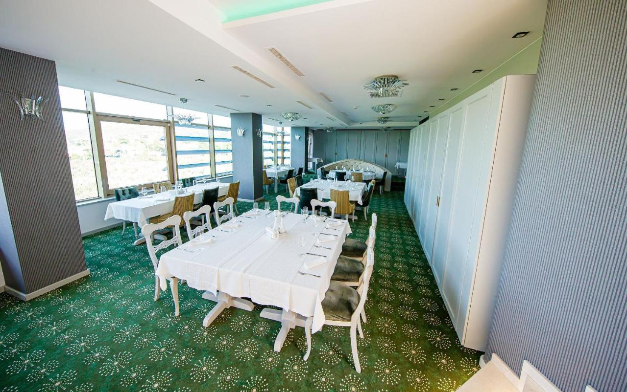Pleiada Boutique Hotel & Spa Iasi Buitenkant foto The Green Room