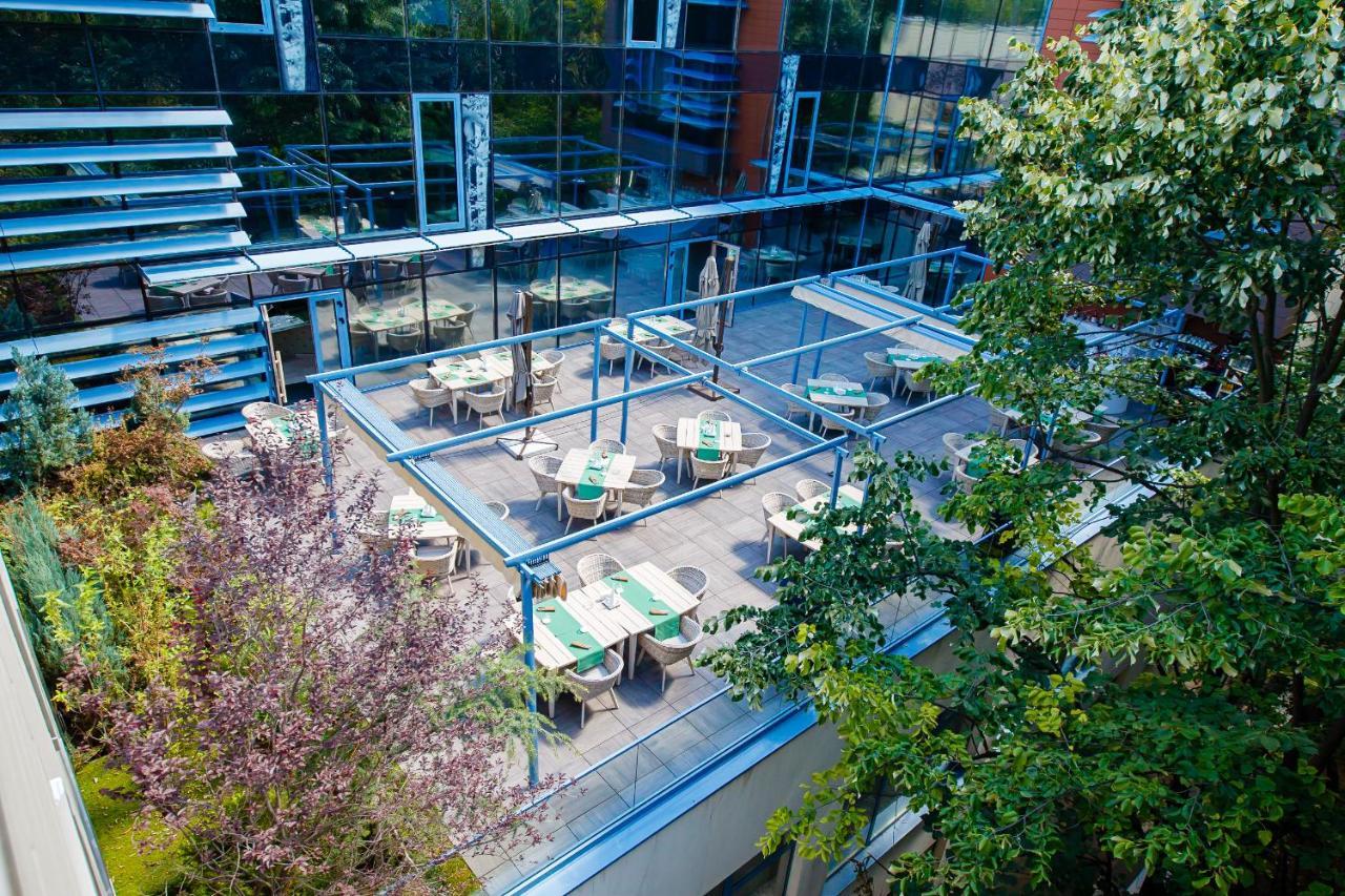 Pleiada Boutique Hotel & Spa Iasi Buitenkant foto The courtyard at the University of Westminster