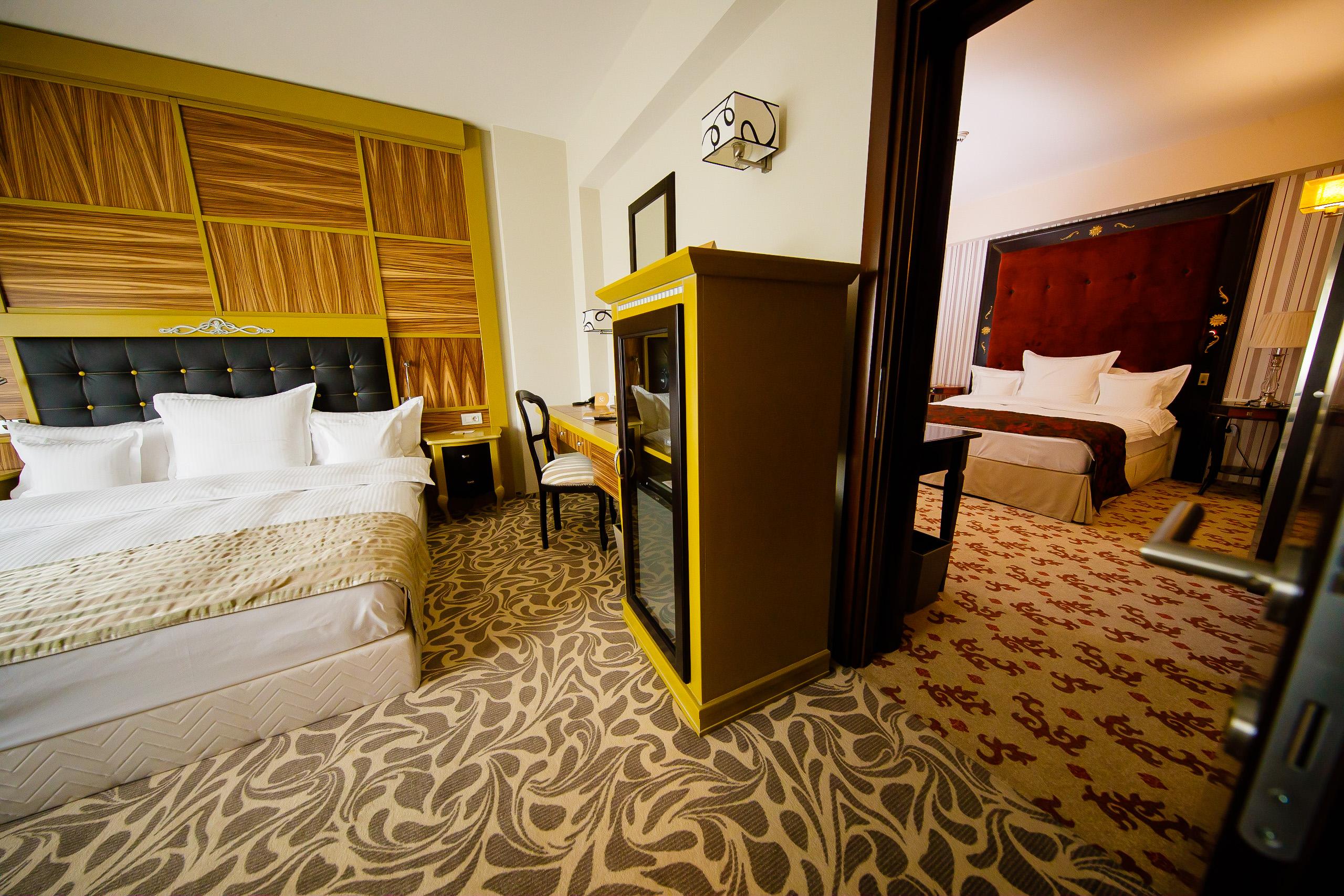 Pleiada Boutique Hotel & Spa Iasi Buitenkant foto A room at the hotel