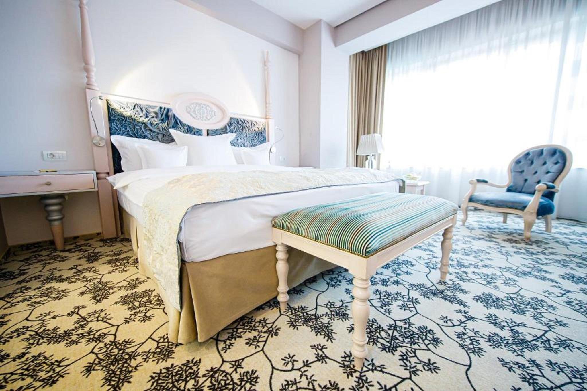 Pleiada Boutique Hotel & Spa Iasi Buitenkant foto
